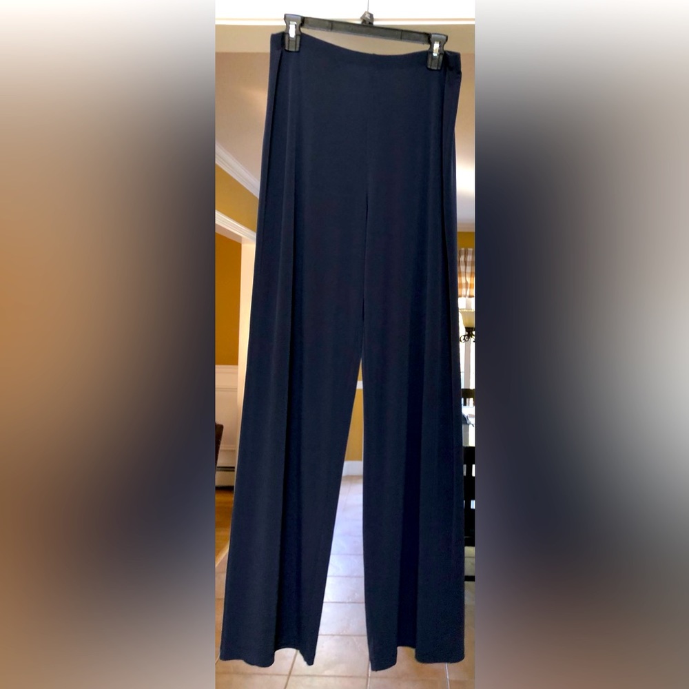 Women’s palazzo pants in navy.  Size XL.
